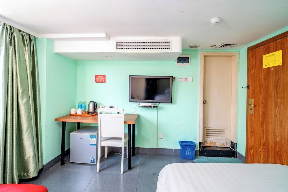 undefined LN White House Hotel 8