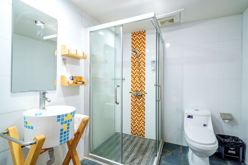 LN White House Hotel Single Room 3