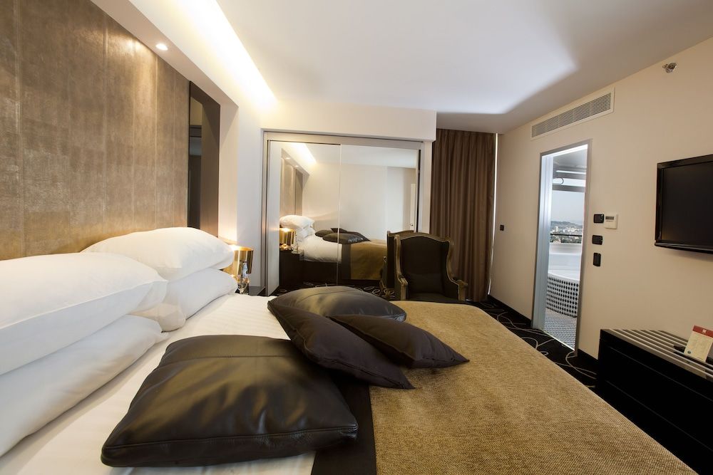 King Solomon Executive Suite