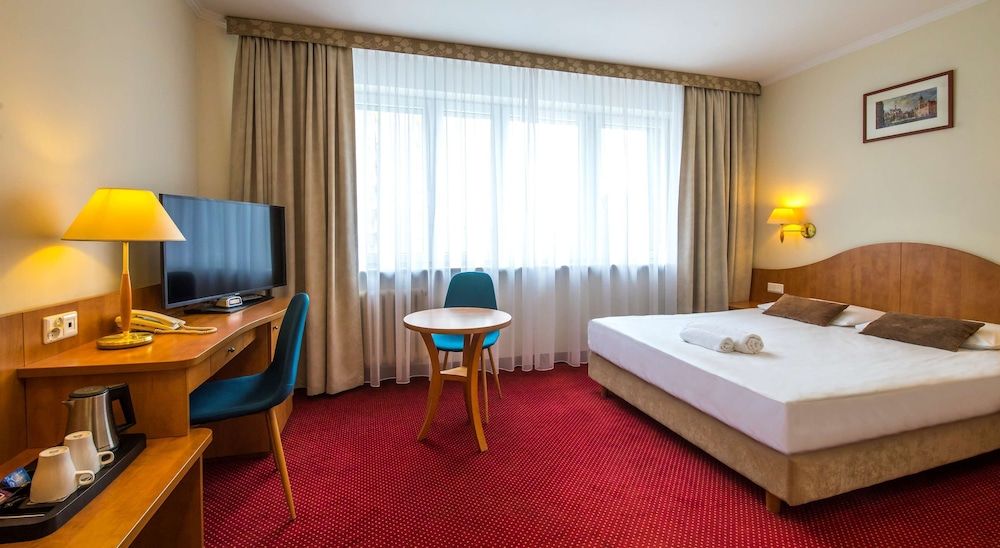 Best Western Hotel Portos Luxury Room, 1 King Bed, Non Smoking 5