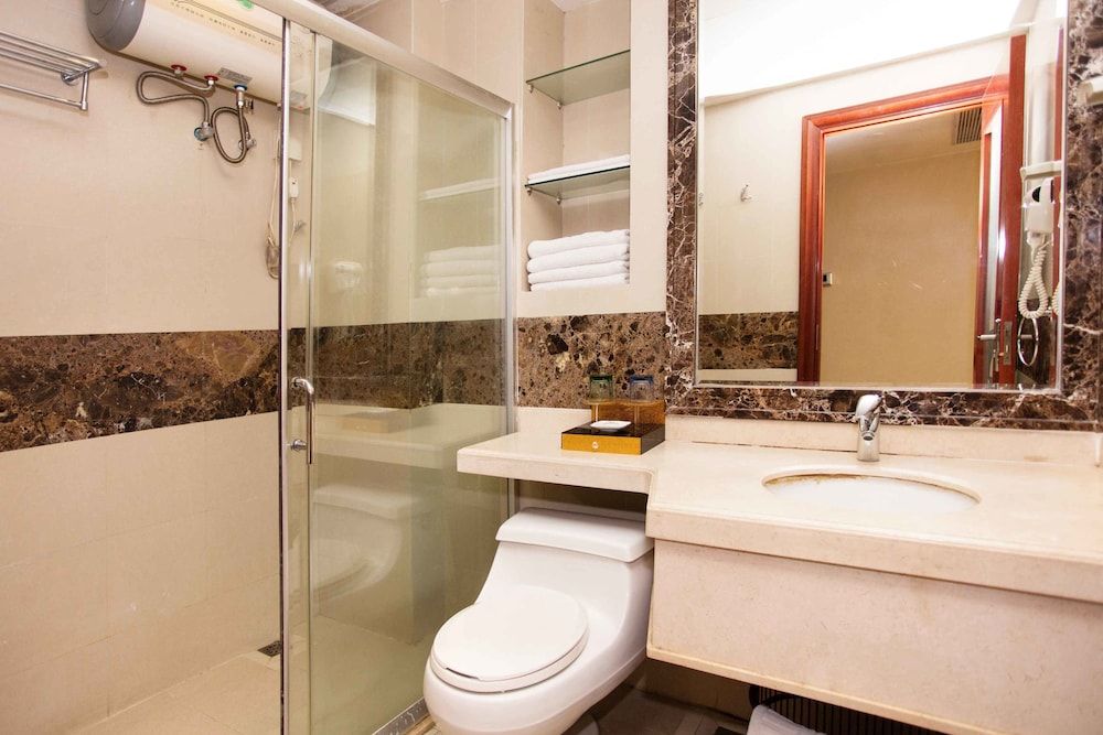 Nomo Service Apartment Grand Continental Deluxe Triple Room 6