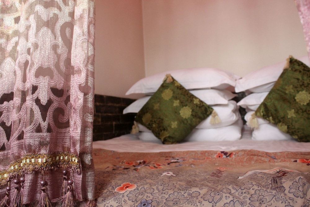 Romantic Room, 1 Queen Bed, Terrace