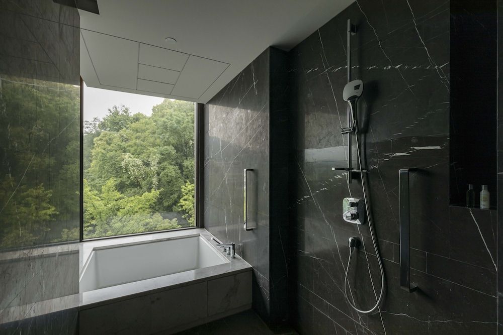 Hilton Ningbo Dongqian Lake King Guest Room Garden View 6