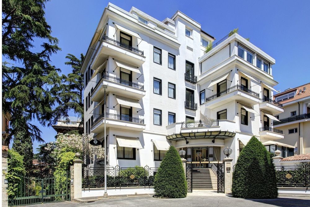 undefined Hotel Lord Byron 6