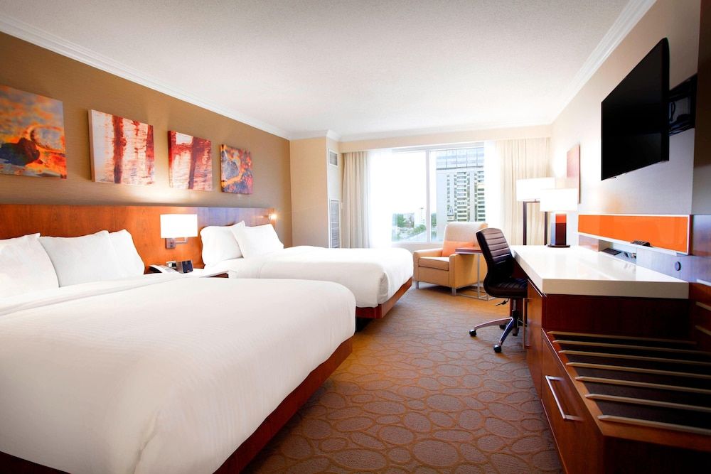 Delta Hotels by Marriott London Armouries Standard Room, 2 Queen Beds 2