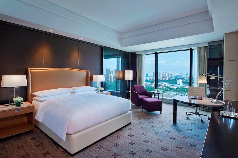 Room, 1 King Bed, Non Smoking, City View