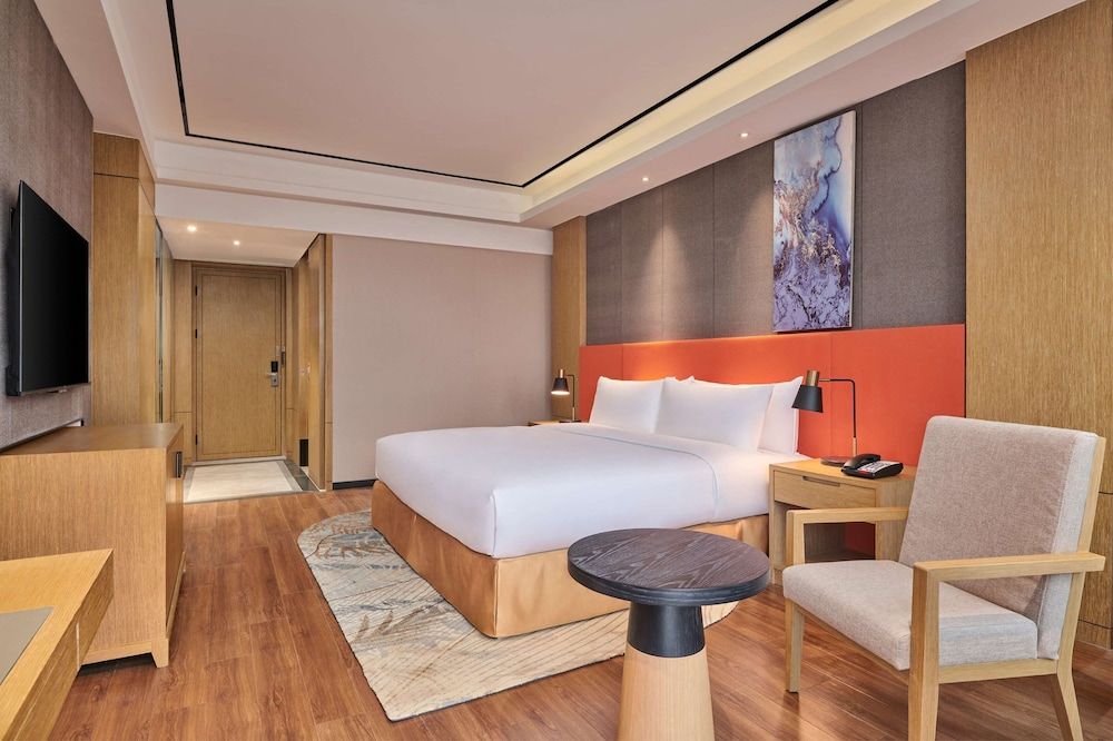 Room, 1 King Bed, City View