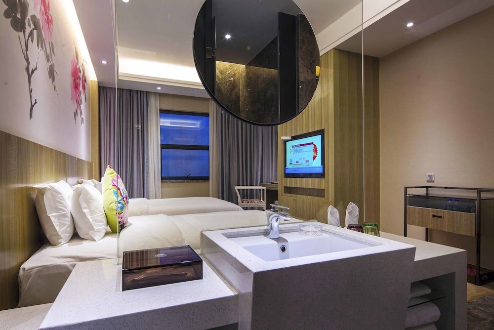 PACO Hotel Guangzhou Dongfeng Road Branch Superior Twin Room (without window) 5