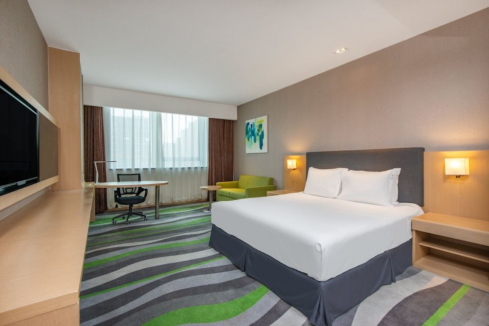 Superior Room, 1 King Bed (Minifridge)