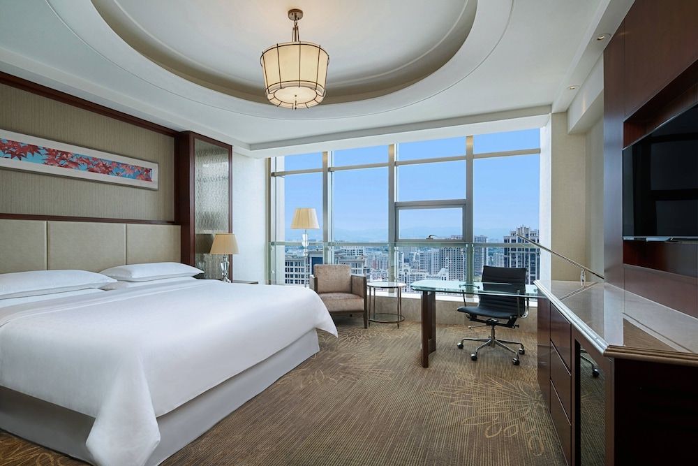 Room, 1 King Bed, City View