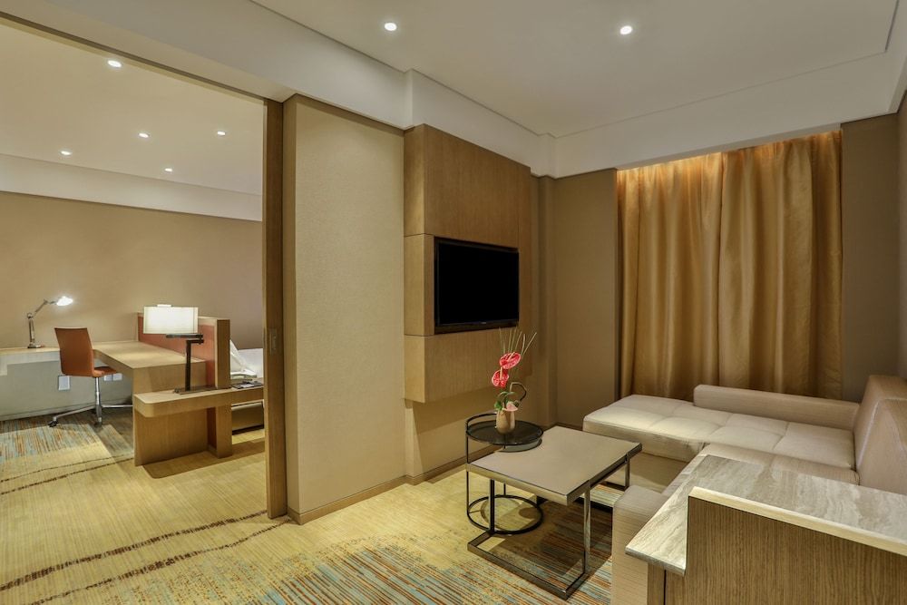 Suite, 1 King Bed