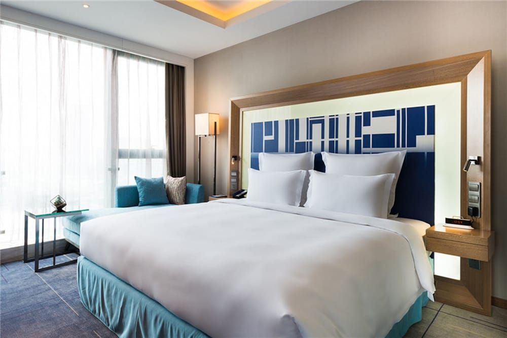 Premier Room, 1 King Bed, Executive Level