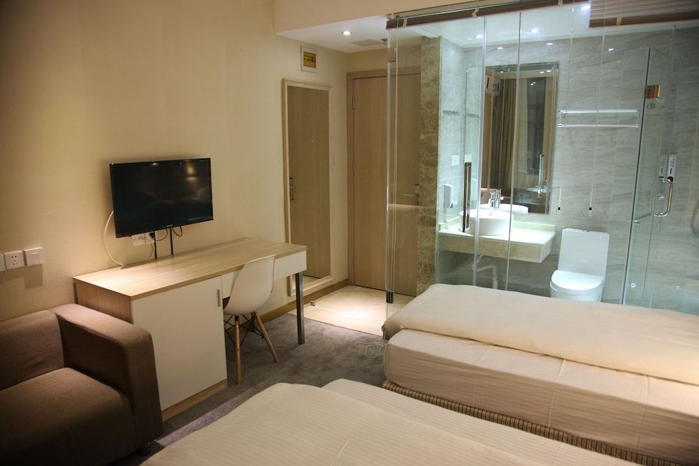 Fish Inn East Nanjing Road Deluxe Twin Room 6