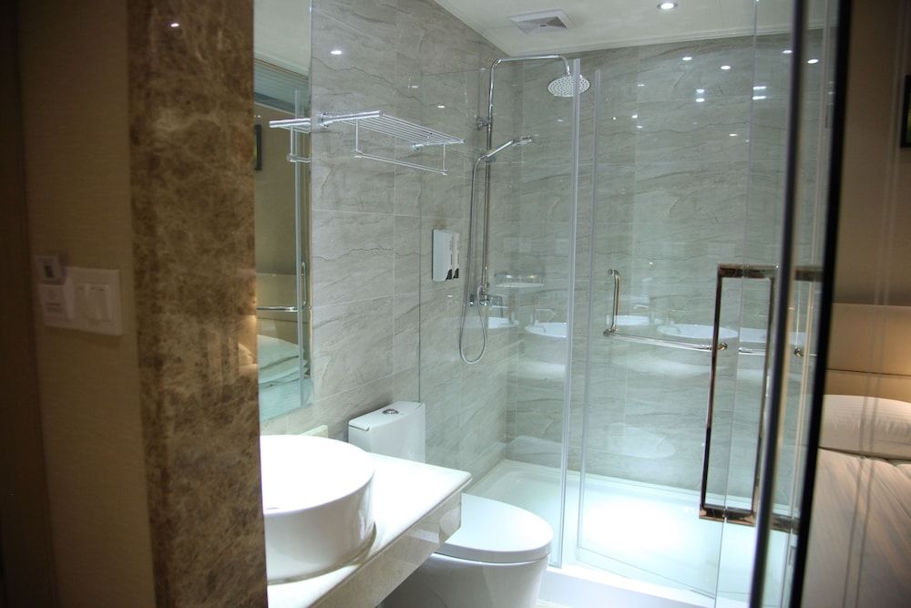 Fish Inn East Nanjing Road Deluxe Twin Room 5