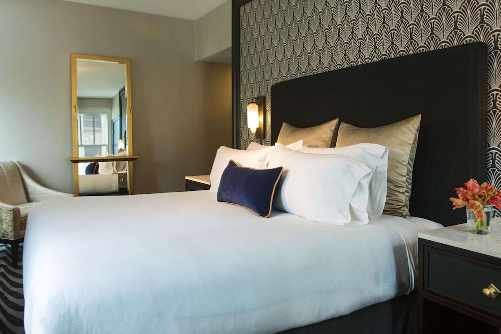 undefined The Allegro Royal Sonesta Hotel Chicago Loop 10