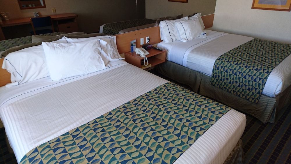 Standard Room, 2 Queen Beds