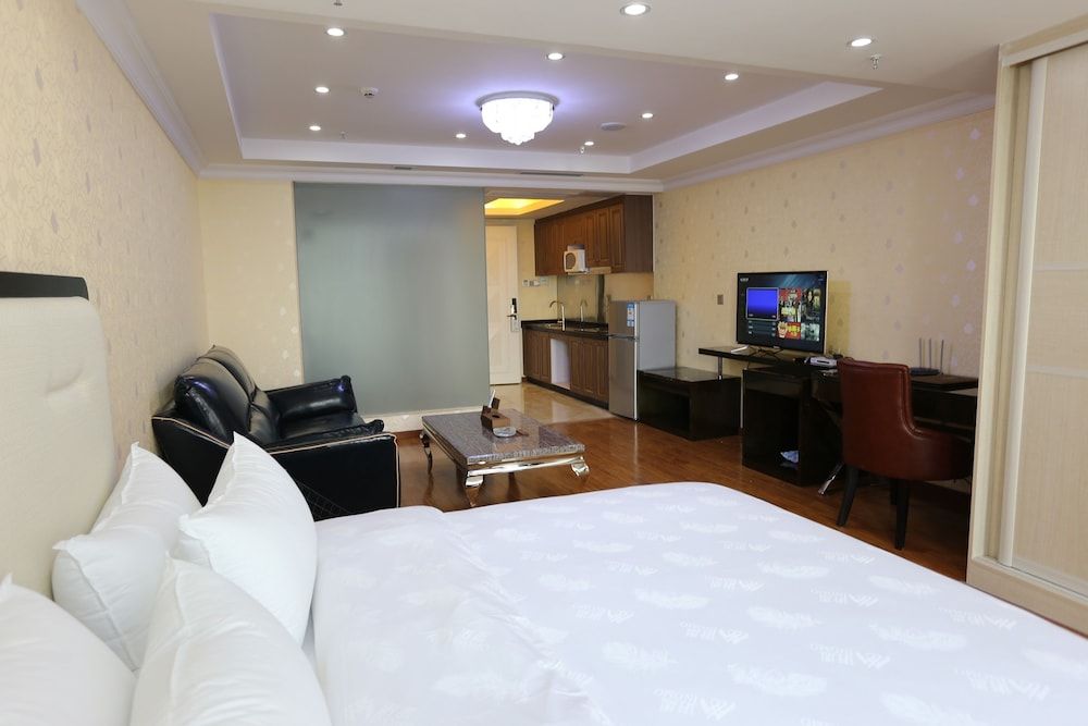 Executive Kingsize Bed Room