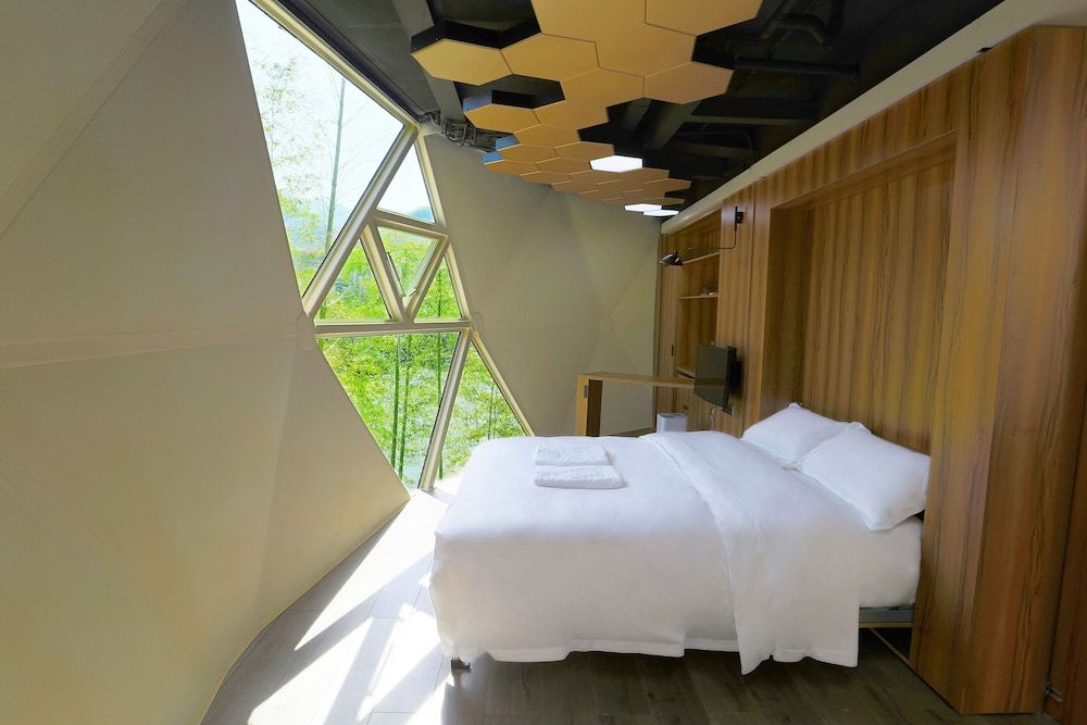 Planet Zero Retreat Deluxe Villa 5