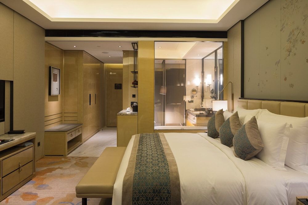 Superior Room, 1 King Bed, Garden View (Deluxe Room Garden View)