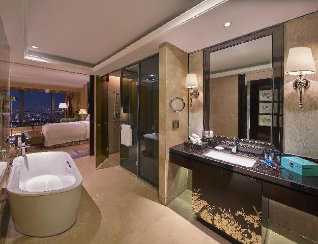 Hilton Haikou Twin Guest Room 5