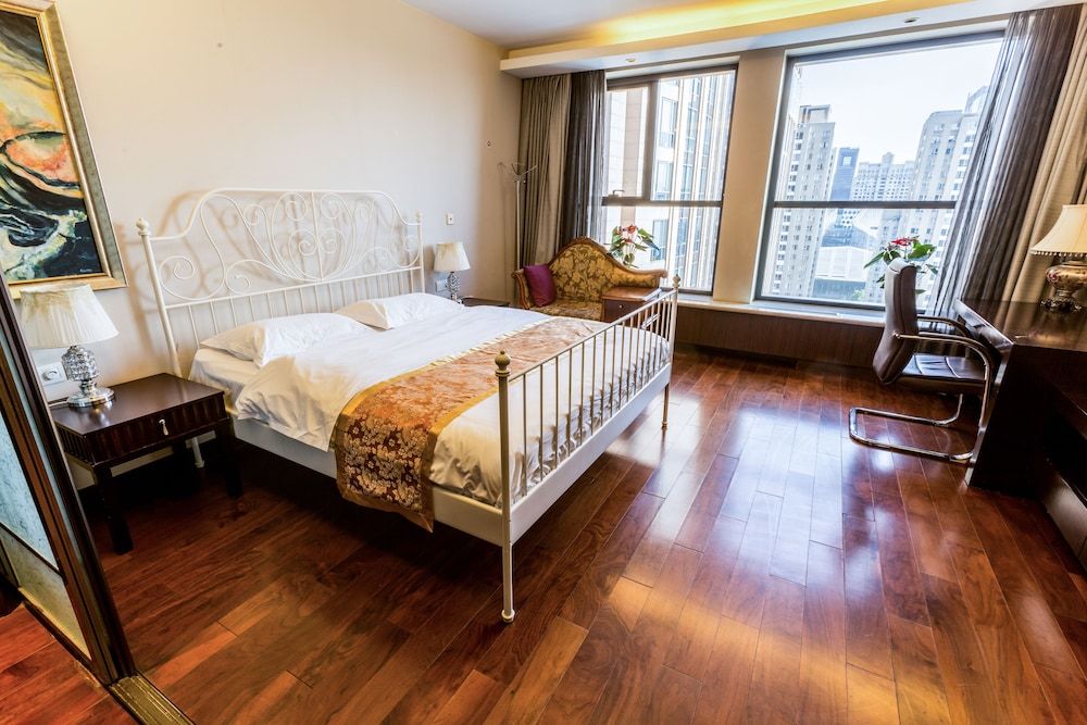 Deluxe Queen Room