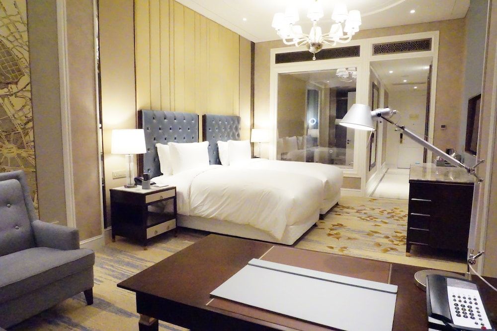 Sofitel Shanghai Hongqiao Superior Room, 2 Twin Beds
