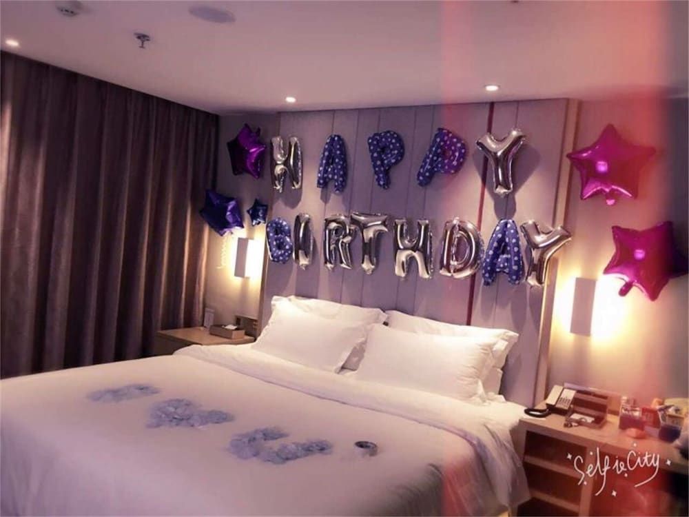 Romantic Room
