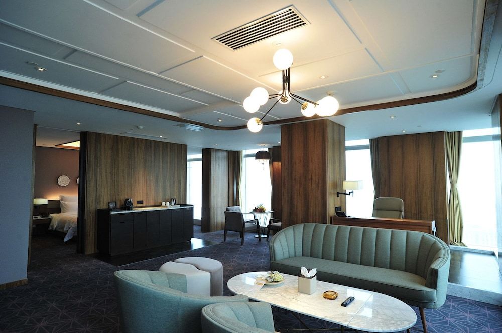 The Lotus Hotel Chongqing Executive Deluxe Suite