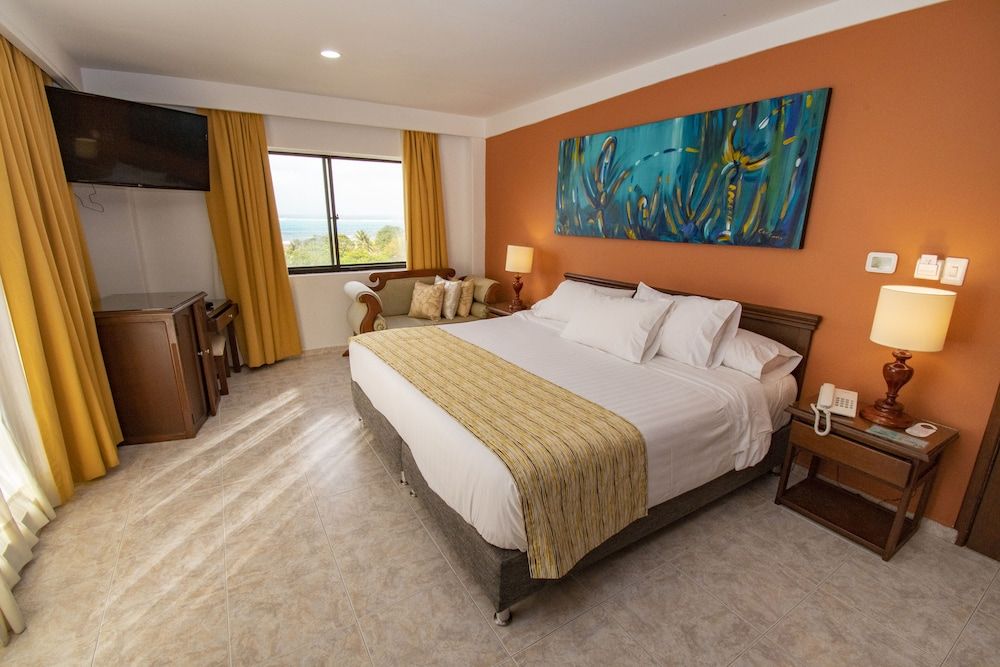 Hotel Arena Blanca Junior Double Room, Jetted Tub 4