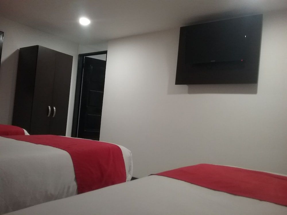 Hotel Zafiro Boutique Standard Quadruple Room 3