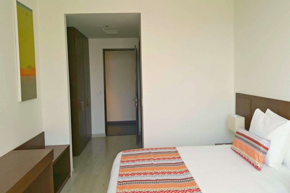 Best Western Plus Santa Marta Hotel Standard Room, 1 King Bed, Accessible, Refrigerator & Microwave 4