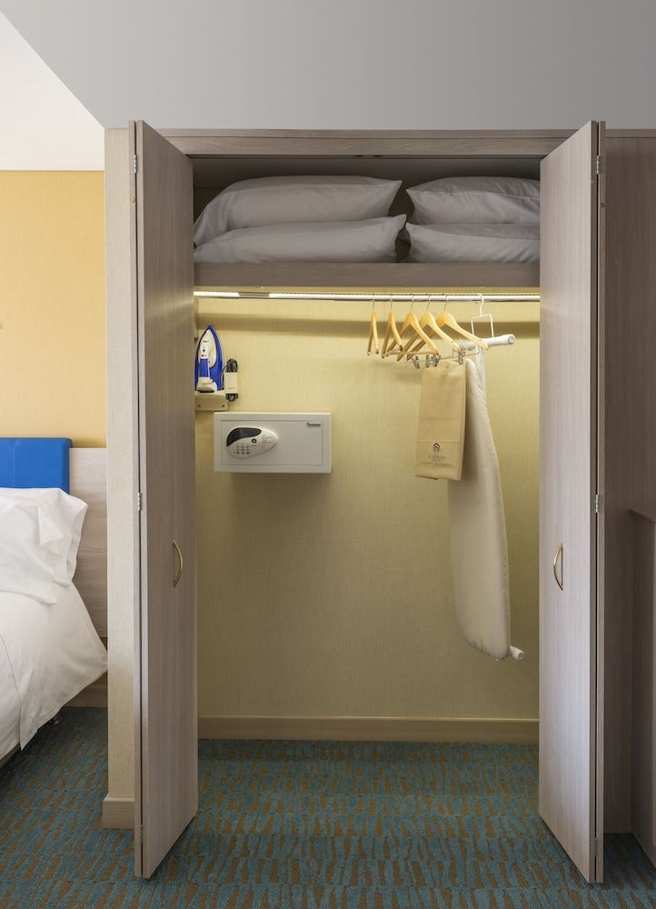 Hotel El Dorado Bogota Superior Double Room, 1 Double Bed 3