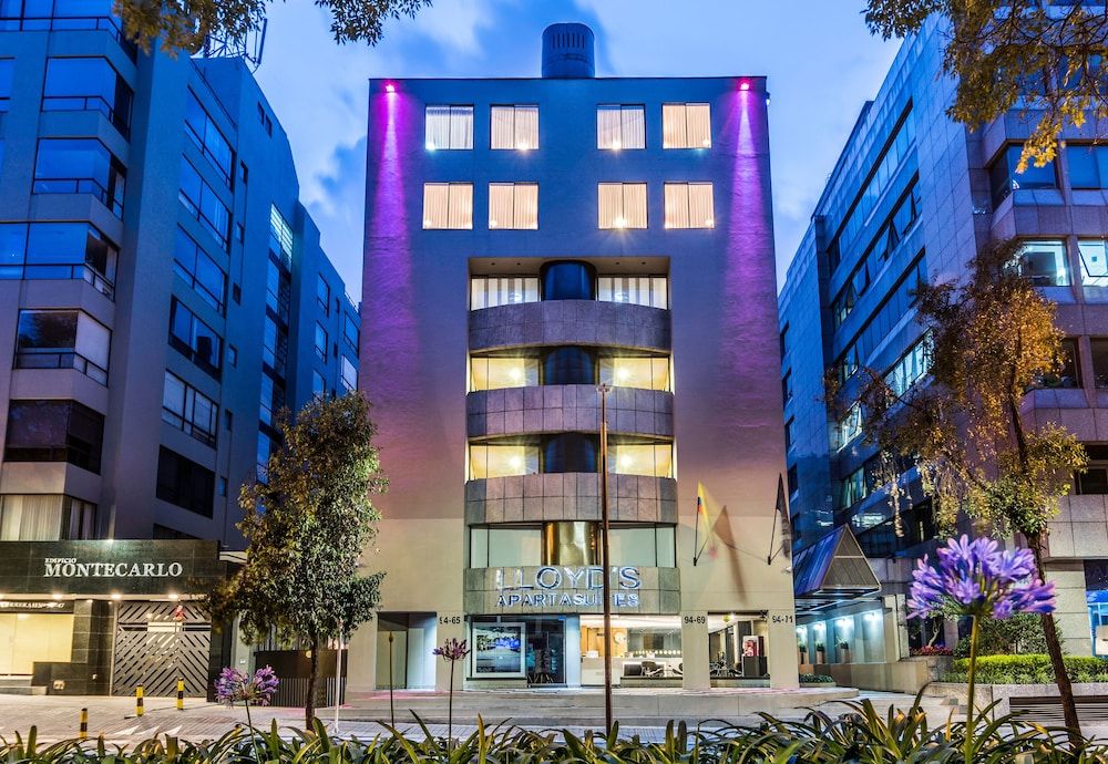 undefined Lloyd's Apartasuites Parque 93 2