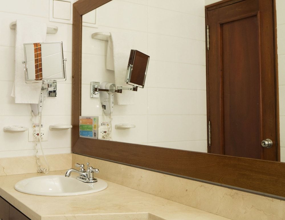 Hotel Sauces Del Estadio Family Room 6