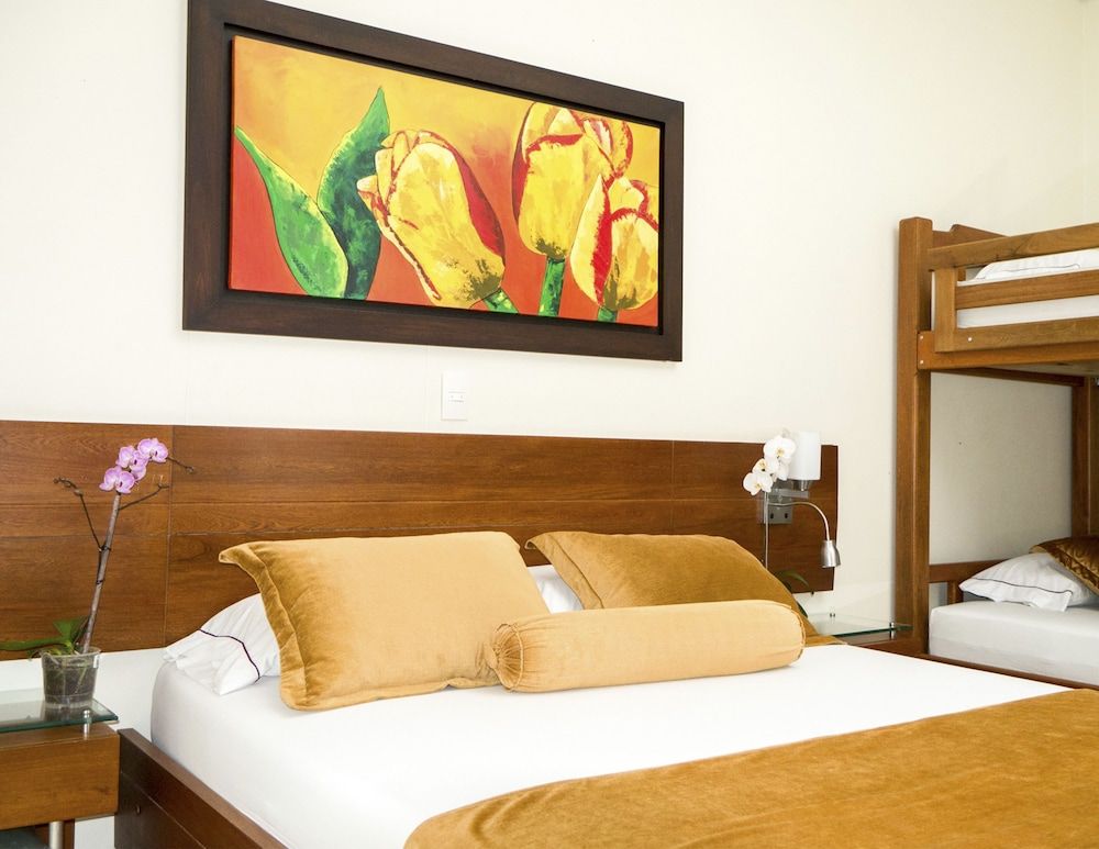 Hotel Sauces Del Estadio Family Room 2