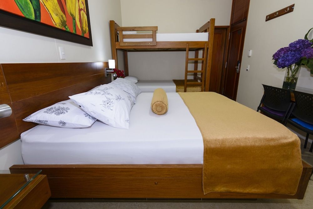 Hotel Sauces Del Estadio Family Room 4