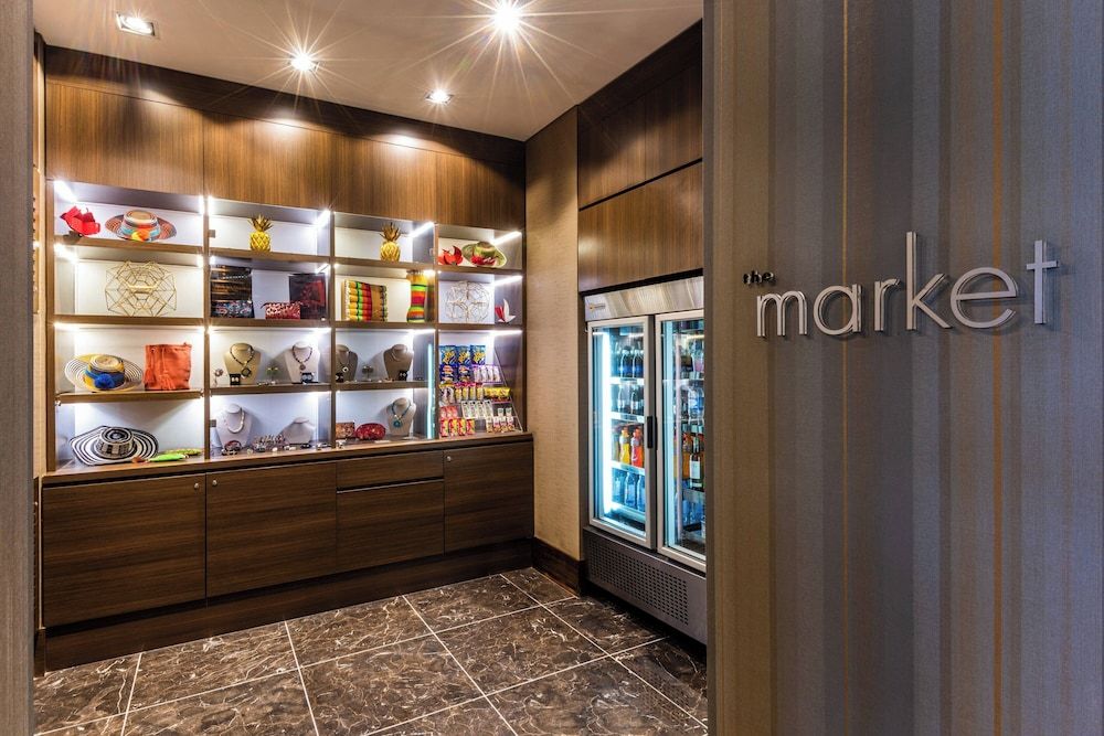 undefined Courtyard by Marriott Bogota Airport 8