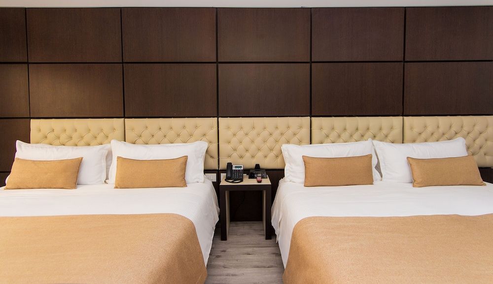 undefined Hotel American Visa Tower 3