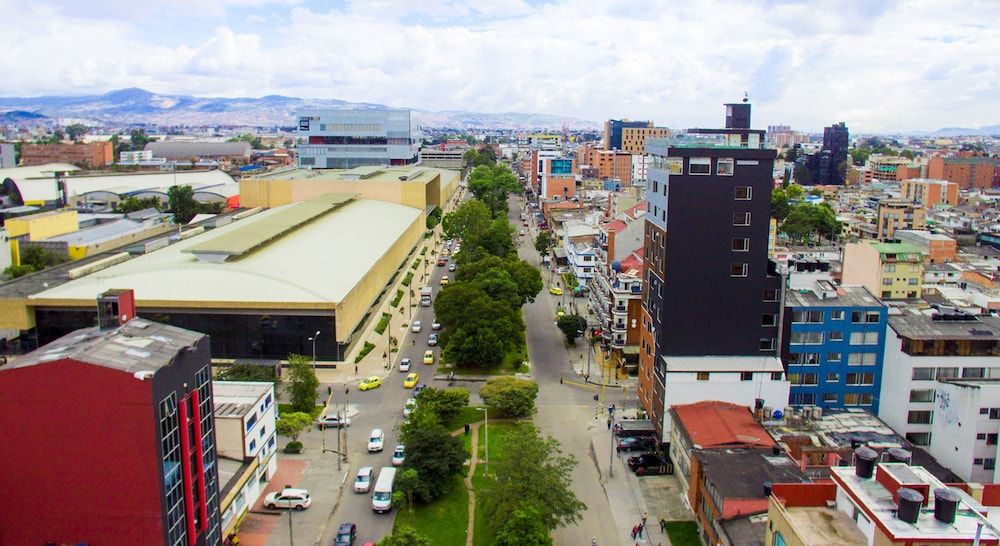 undefined Hotel American Visa Tower 5