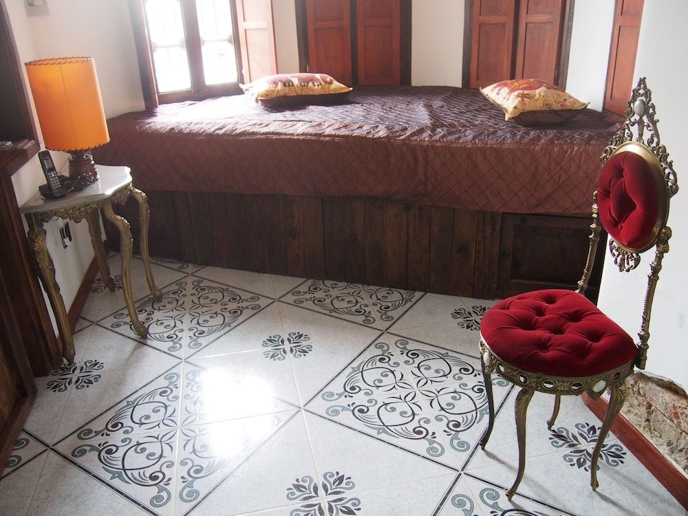 undefined Bogota Bed and Breakfast Inn 4