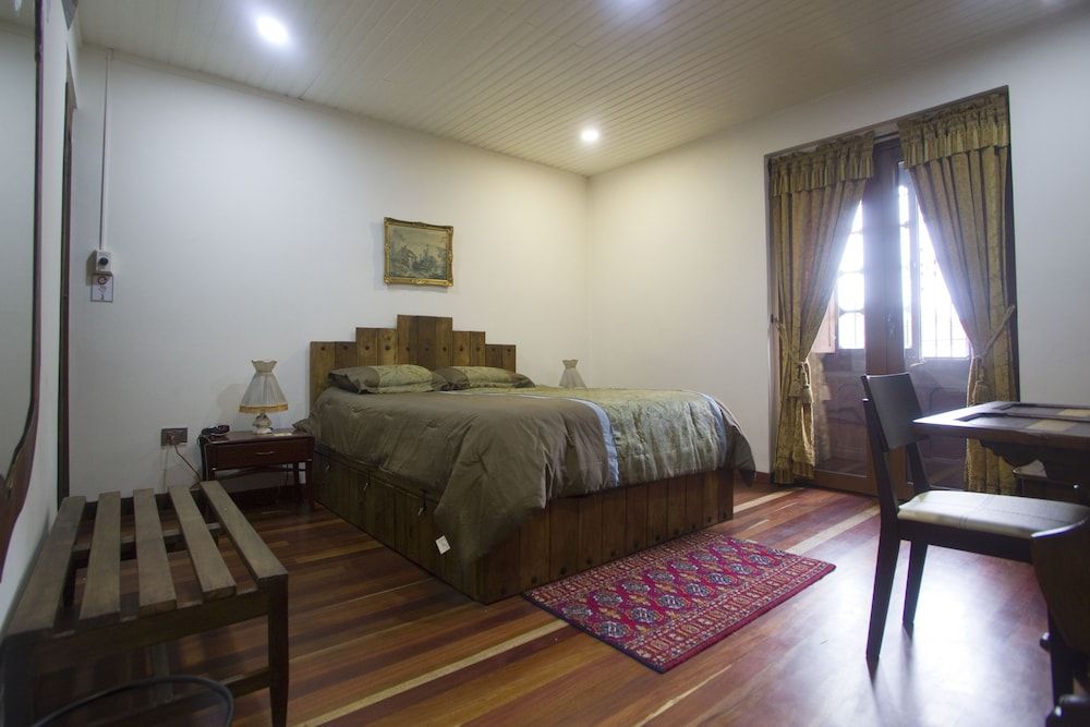 undefined Bogota Bed and Breakfast Inn 9