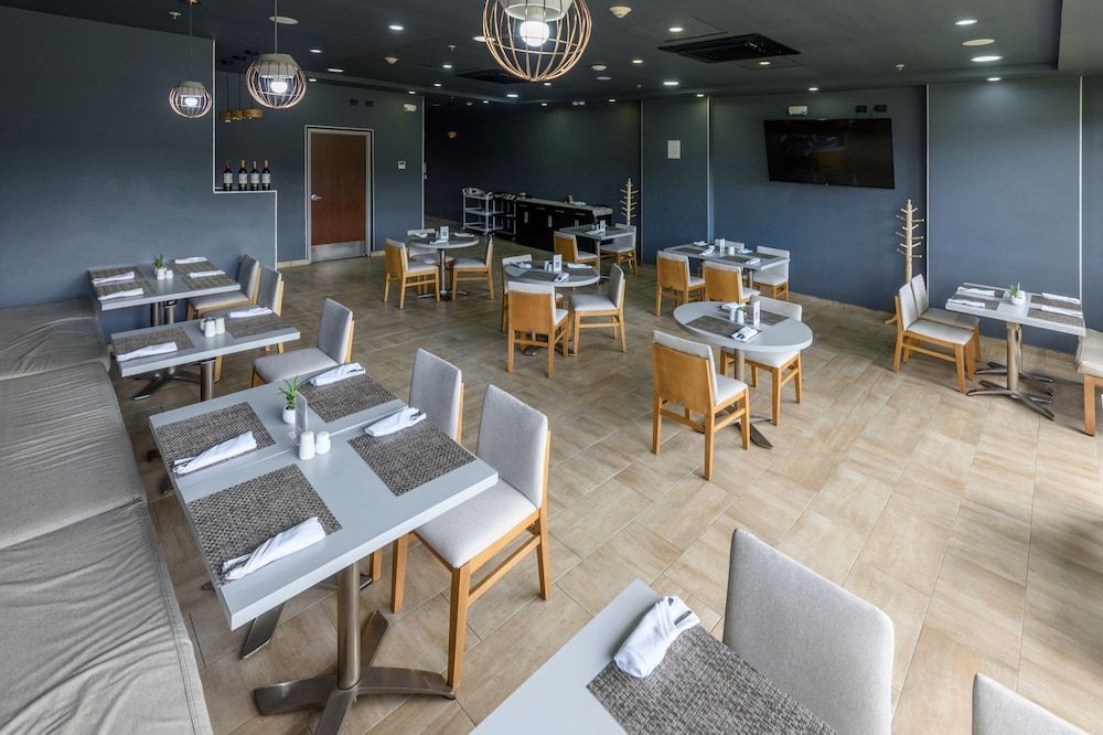 undefined City Express Plus by Marriott Bogota Aeropuerto 7