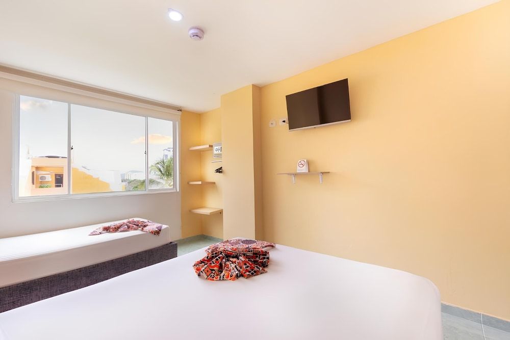 Hotel Portobahia Superior Twin Room 6