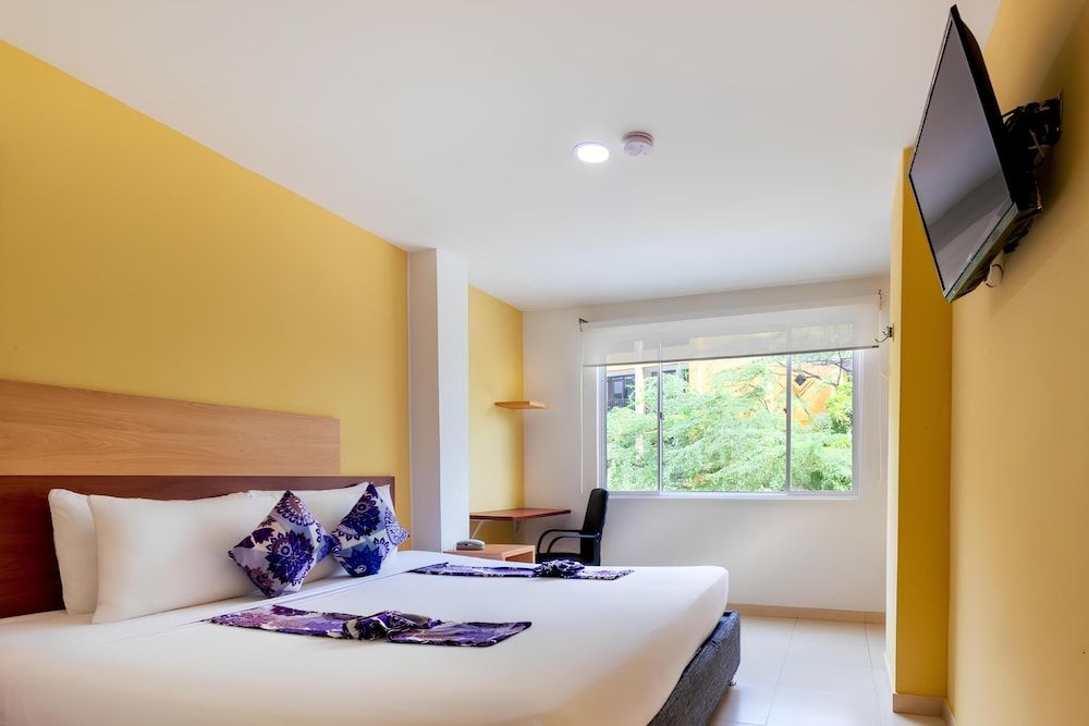 Hotel Portobahia Superior Double Room 5