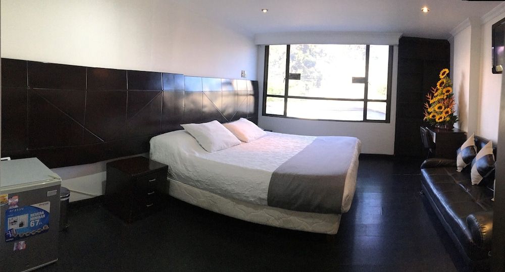 undefined Hotel Ejecutivo Av Esperanza 2