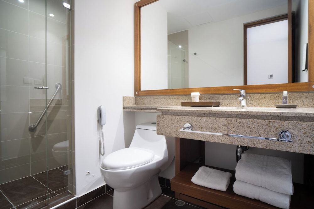 Hotel Habitel Select Standard Room, 1 King Bed 3