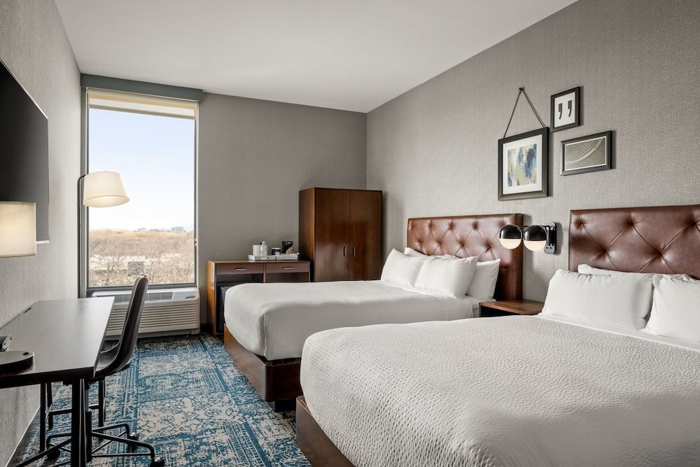 Traditional Room, 2 Queen Beds, Non Smoking