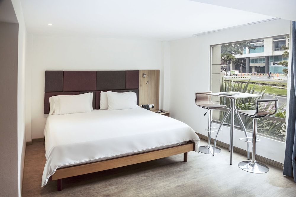 Viaggio Teleport Suites Studio 3