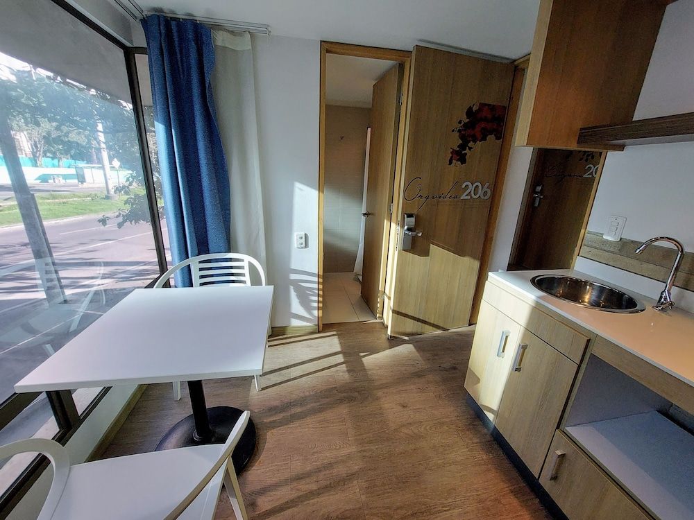 Viaggio Teleport Suites Studio 15