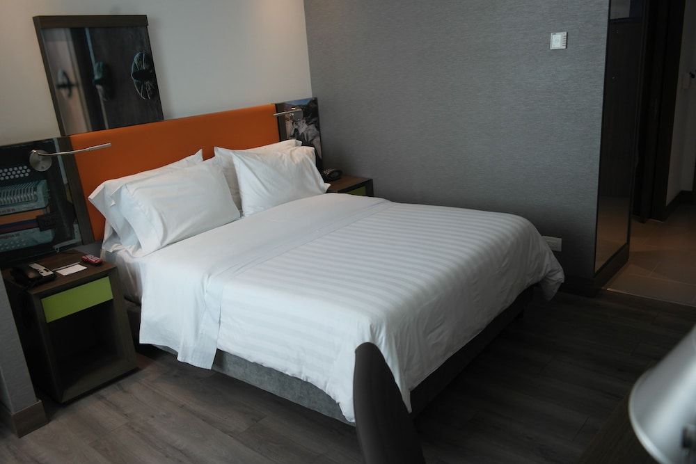 Hampton by Hilton Bogota - Usaquen Room, 1 Queen Bed 2